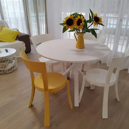 Mar Apartment *
